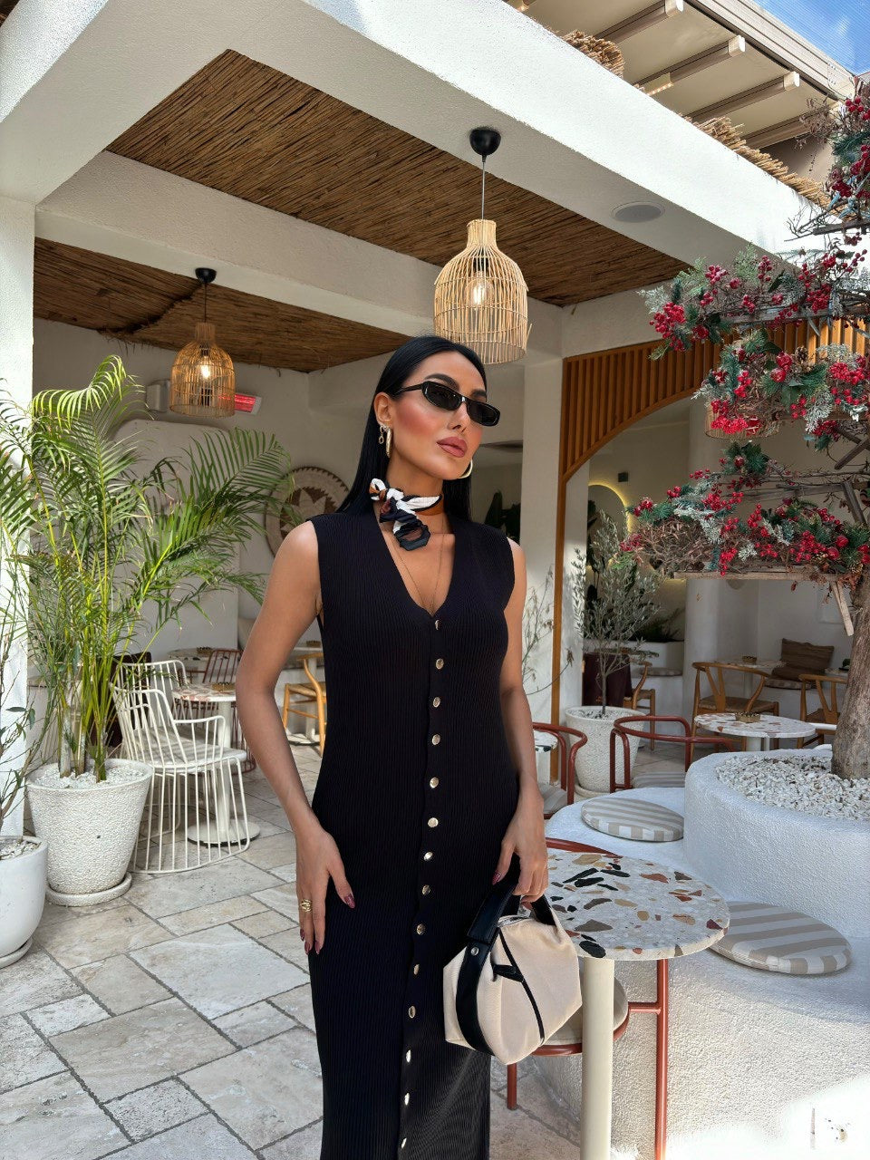 Sleeveless knitted dress