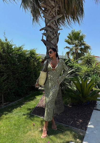 Patterned slit details dress