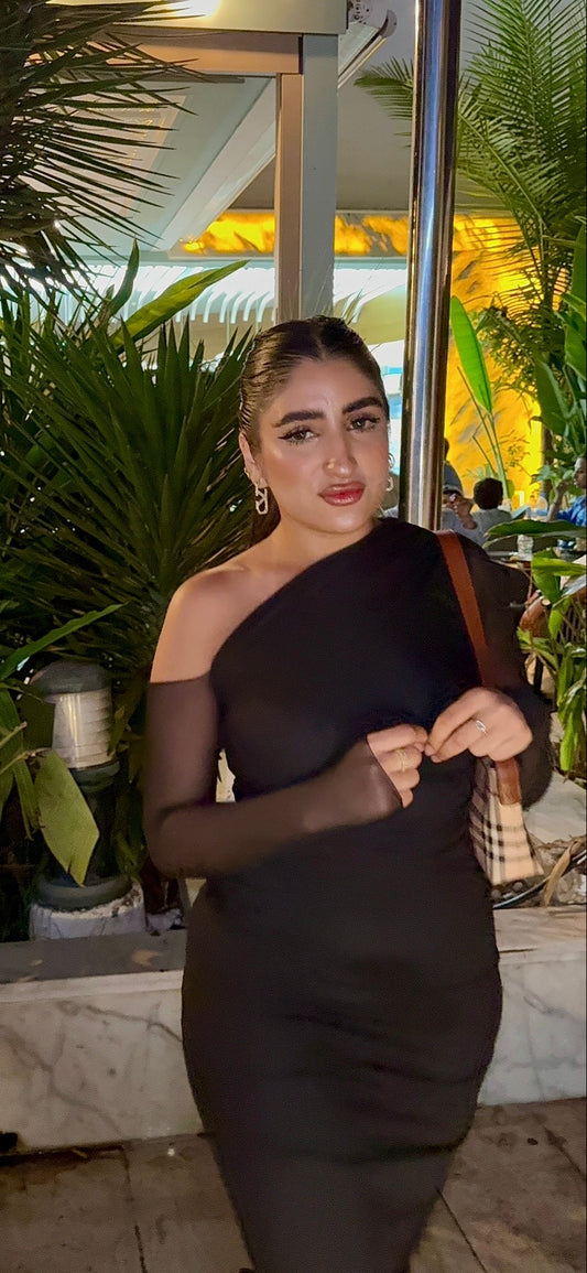 One off shoulder mesh dress