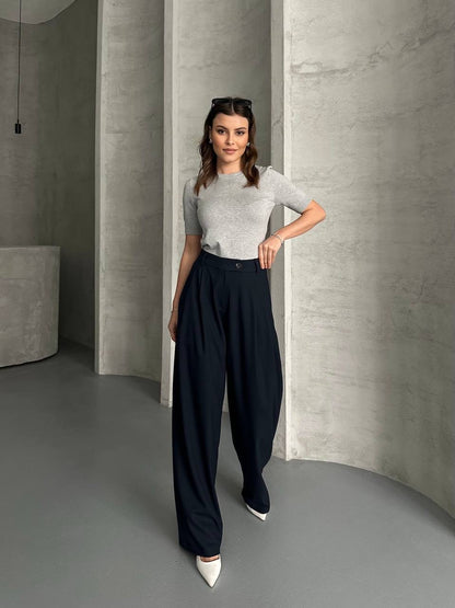 Wide leg trousers